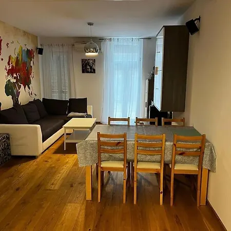 Апартаменты Porec, Tolle 3 Zi-whg, Sehr Zentral, Zustand! Mit Internet Und W-lan! Пореч