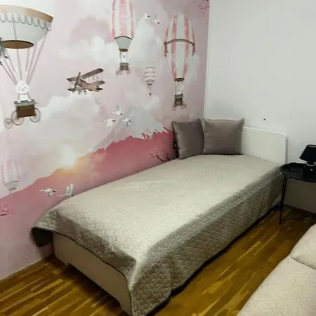 Porec, Tolle 3 Zi-whg, Sehr Zentral, Zustand! Mit Internet Und W-lan! פורץ