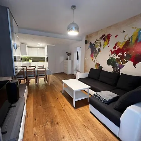 Porec, Tolle 3 Zi-whg, Sehr Zentral, Zustand! Mit Internet Und W-lan! * Пореч