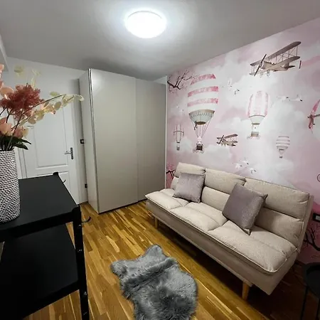 Porec, Tolle 3 Zi-whg, Sehr Zentral, Zustand! Mit Internet Und W-lan! Apartment