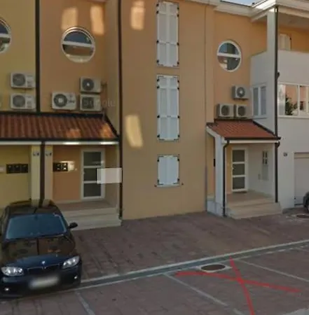 Porec, Tolle 3 Zi-whg, Sehr Zentral, Zustand! Mit Internet Und W-lan! Апартаменты