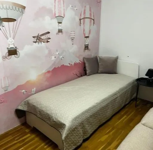 Porec, Tolle 3 Zi-whg, Sehr Zentral, Zustand! Mit Internet Und W-lan! Пореч