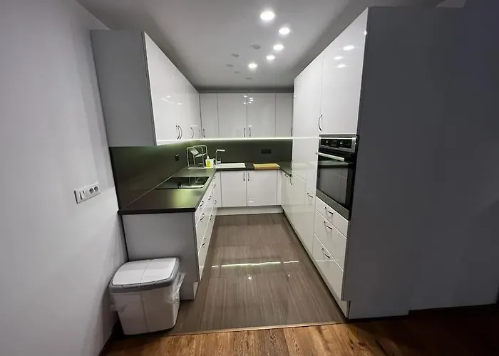 Апартаменты Porec, Tolle 3 Zi-whg, Sehr Zentral, Zustand! Mit Internet Und W-lan!