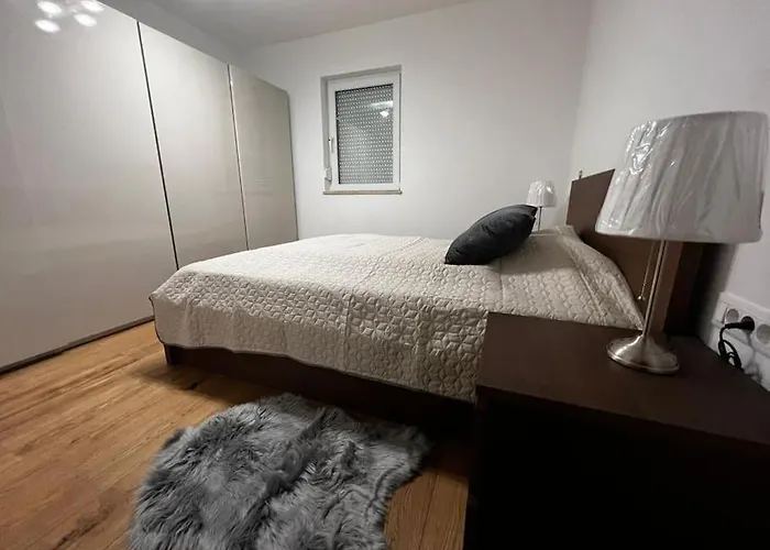 Porec, Tolle 3 Zi-whg, Sehr Zentral, Zustand! Mit Internet Und W-lan!