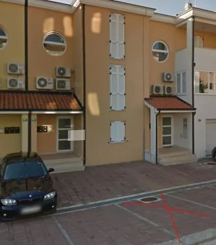 Porec, Tolle 3 Zi-whg, Sehr Zentral, Zustand! Mit Internet Und W-lan! Апартаменты